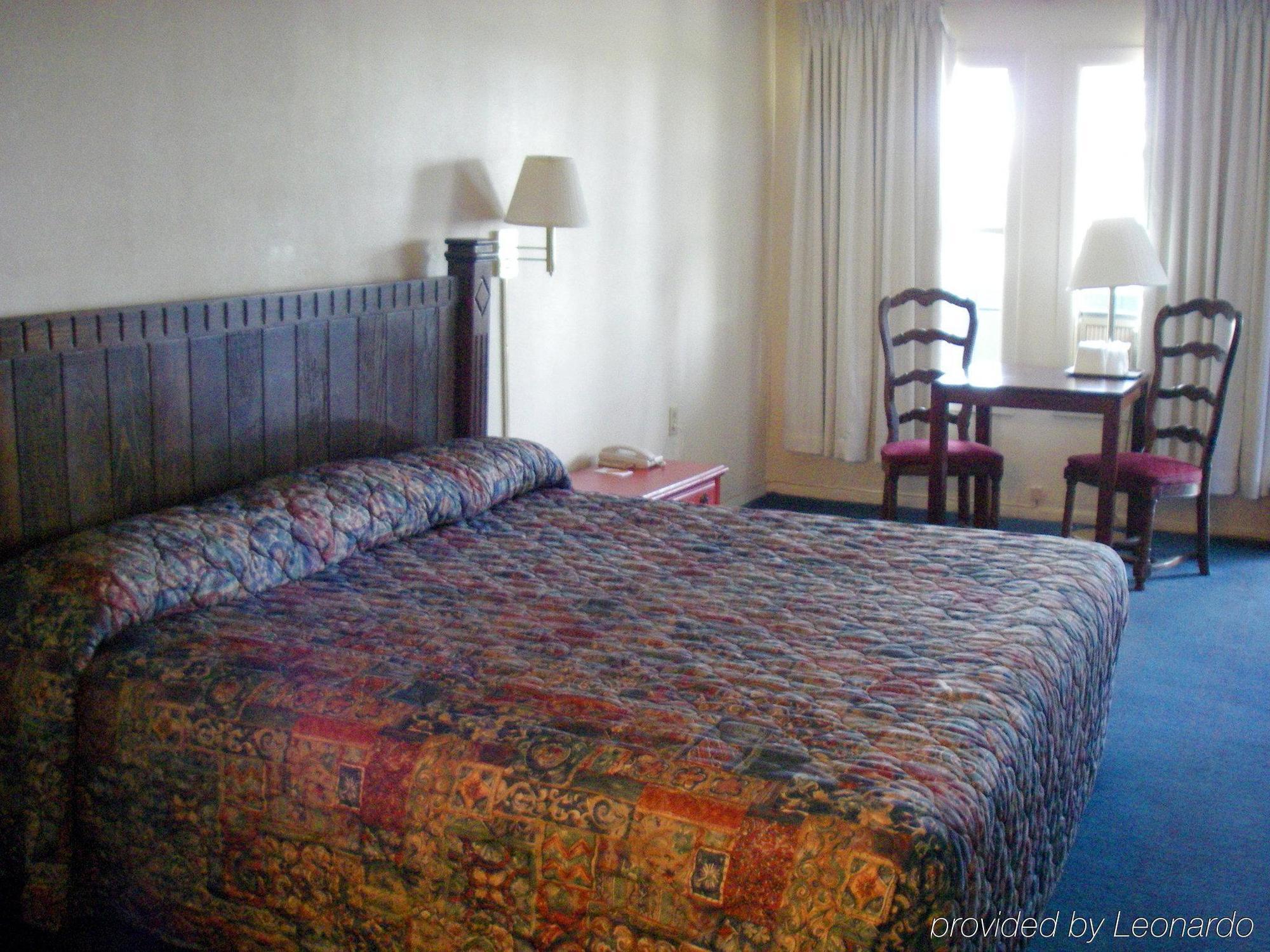 Swiss Chalet Inn Ruidoso Ruang foto