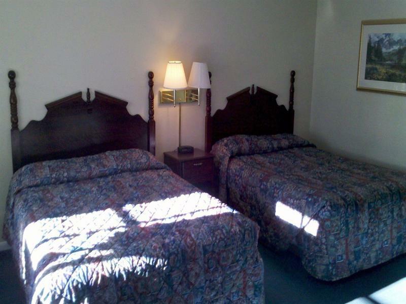 Swiss Chalet Inn Ruidoso Bagian luar foto